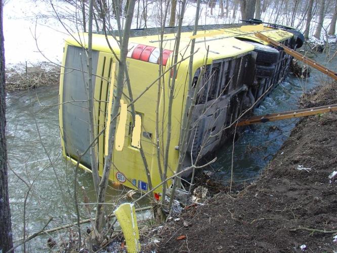 havárie linkového autobusu 